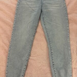 Women's Light Washed Jeans